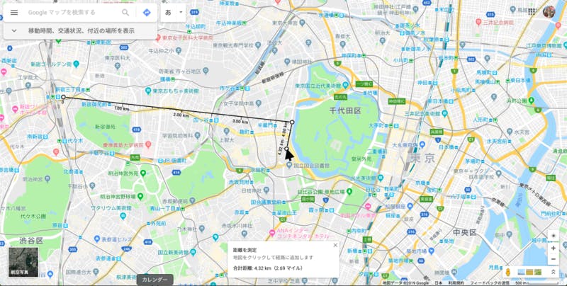 ウェブ版のGoogleマップで距離を測定する際に、経由地を設定する画面