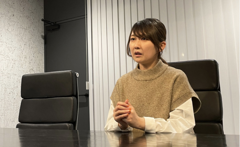▲レジーナクリニック マーケティング部の鈴木さん:口コミラボ編集部撮影 ▲レジーナクリニック マーケティング部の鈴木さん:口コミラボ編集部撮影