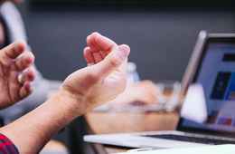 潜在ニーズ・顕在ニーズの違いは？調査方法と事例3選を紹介