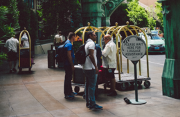 宿泊業に行動経済学を活かすには｜客単価や満足度の向上につながる理論を解説