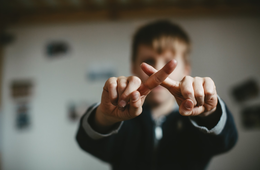 Googleマップの評価削除の強要はNG。3つの理由と対応策を解説