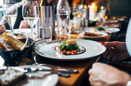 レストランのGoogleマイビジネス活用とMEO対策：できること・登録方法を解説