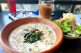 飲食店の売上アップには何が必要？伸びない原因・6つの集客ポイントを解説 