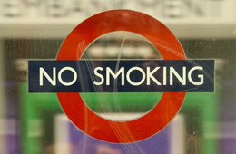 東京都受動喫煙防止条例とは｜概要と事業者の責務・罰則を解説