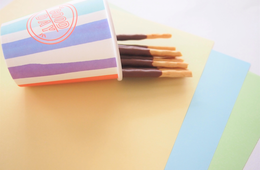 記念日マーケティングとは？ポッキーの日成功事例から学ぶ効果・方法を解説