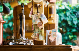 飲食店のクラウドファンディング事例を紹介！自治体の活用例やリターンについても解説